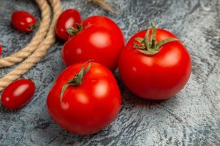 Kdy sázet rajčata? Vyvarujte se několika častým chybám, abyste v létě měli co dát na stůl - Médium.cz